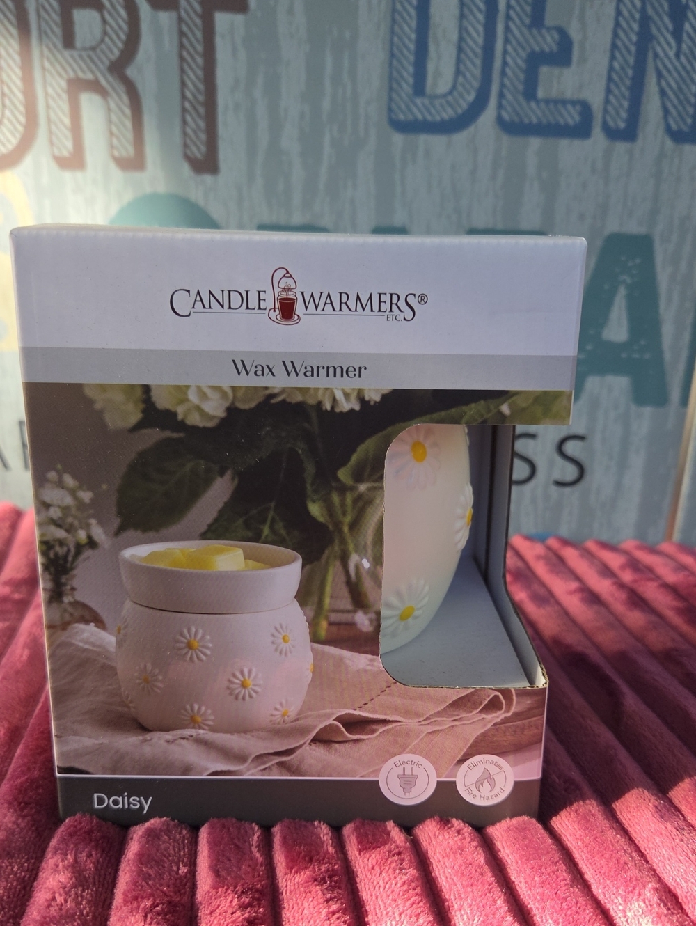 Candle Warmers Daisy White Wax Warmer - Ceramic Daisy Accent